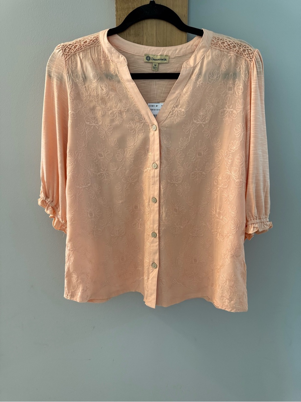 DEMOCRACY Peach Embroidered Button-Front Blouse, M, NWTs